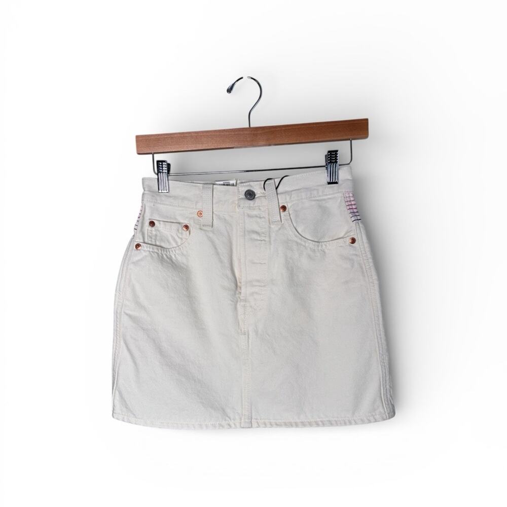 Levi’s White Denim Mini Skirt Purple Striped Back Detail 25